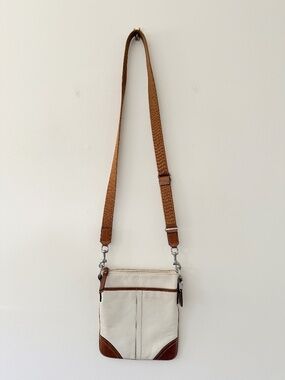 COACH Y2K White Tan Leather Crossbody Bag Pouch Zip Closure Pocket Woven Strap